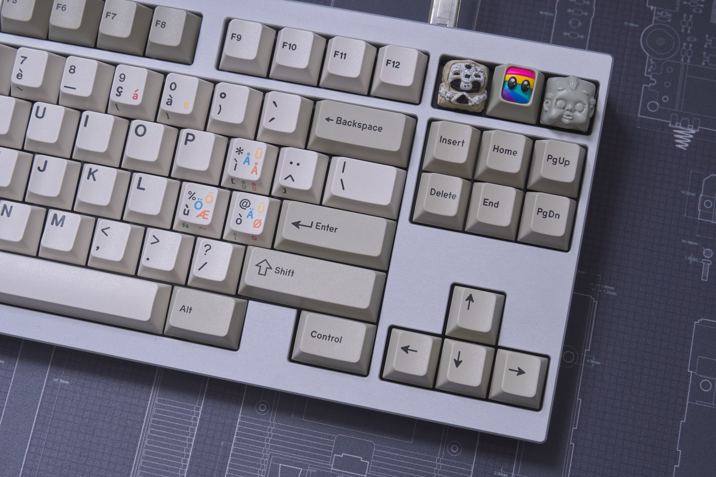 Geonworks F1-8X V2 — Lightning Keyboards